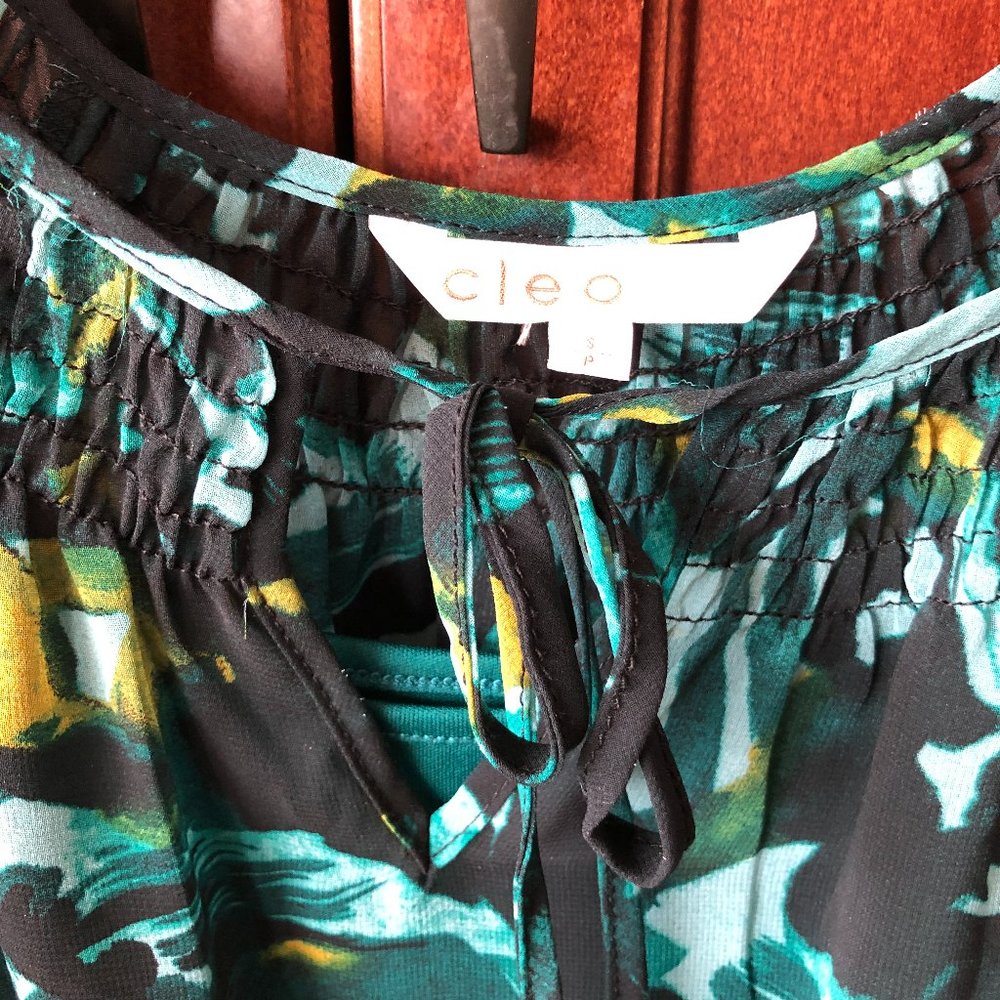 2/$15 Cleo Blouse NWOT